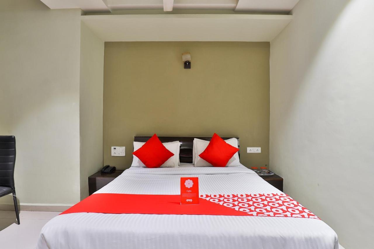 Oyo 19637 Hotel Mansi Sherotene Vapi Exterior photo